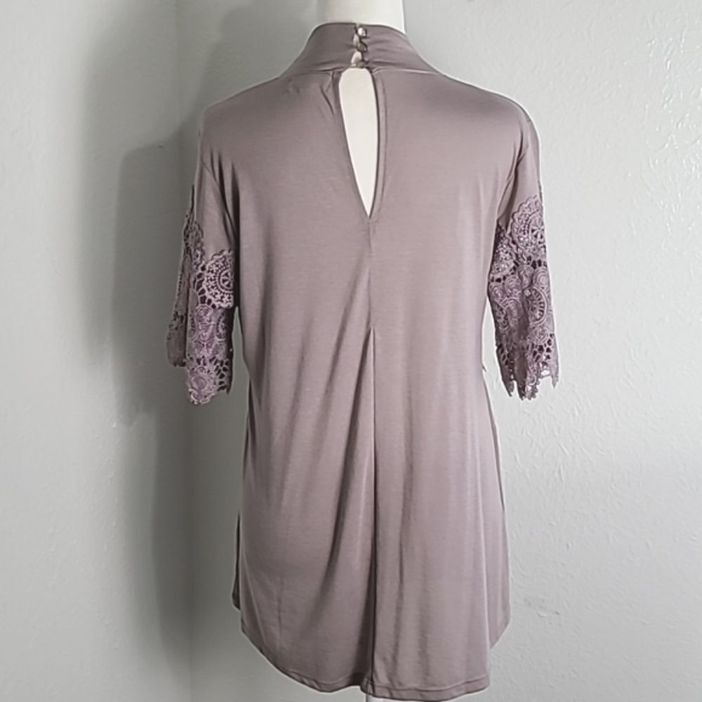 Shannon Ford NY Light Purple Loose Turtleneck Top, Purple Embroidery, Size Large - Picture 7 of 10